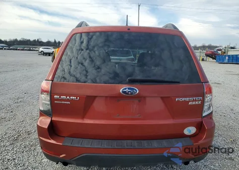 2010 Subaru Forester 2.5X Premium z USA, uszkodzony, nr VIN JF2SH6CCXAH900368